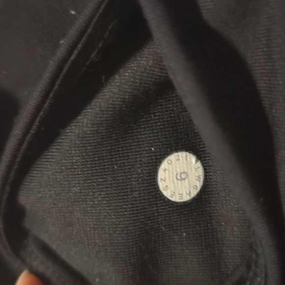 Lululemon Size 6 Black Capris Leggings - Picture 5 of 6